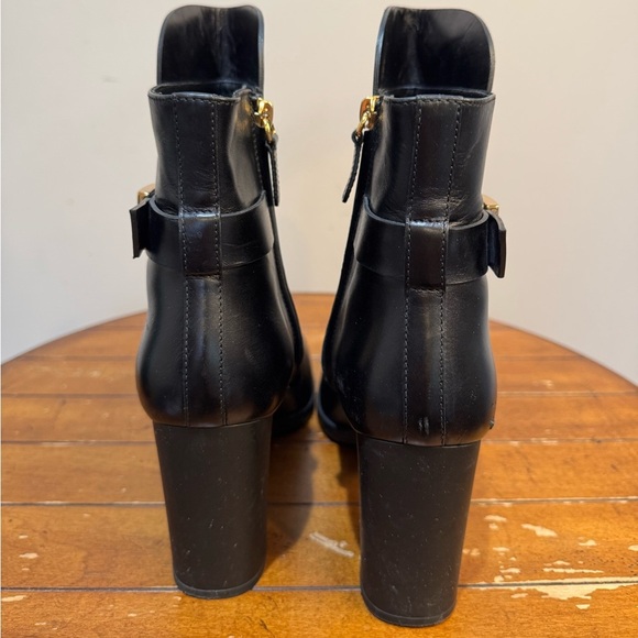 TOD'S Gomma Ankle Leather Boots Black Gold Buckle Sz EU40 - Picture 5 of 16